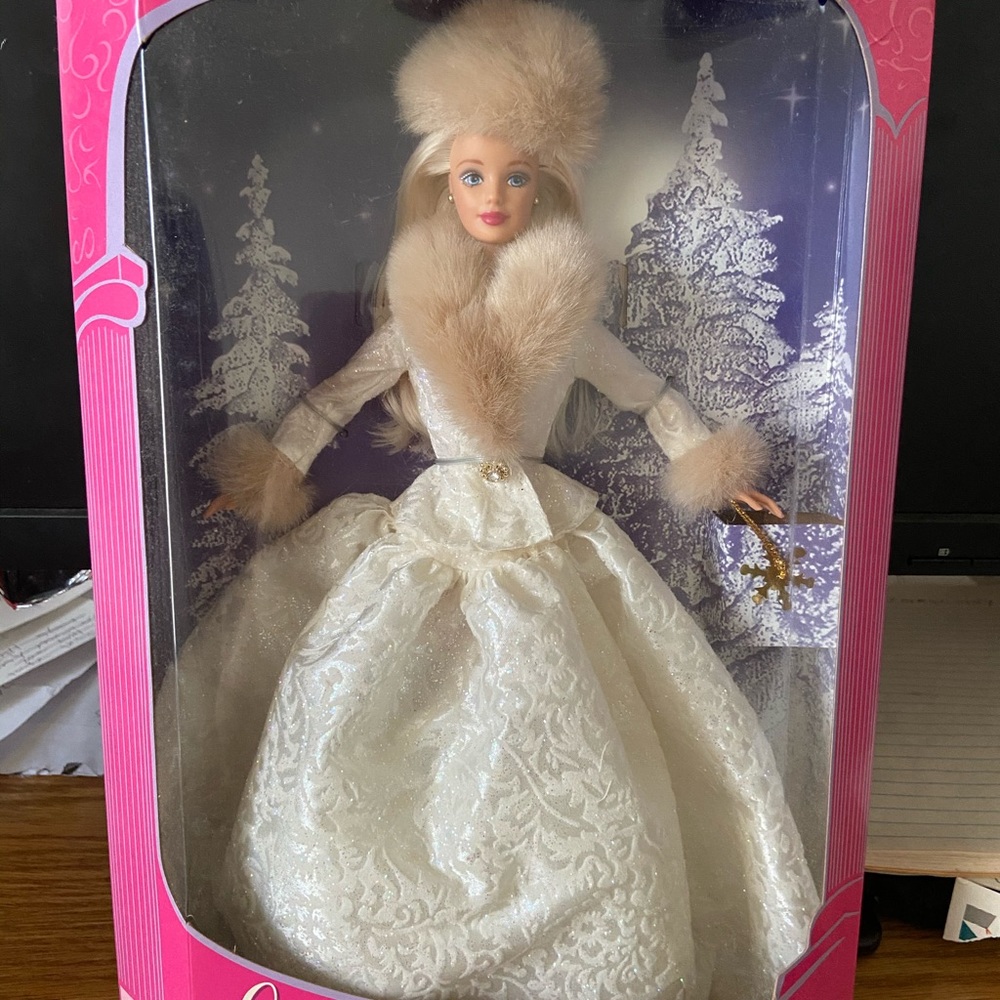 NIB Special Edition Winter Evening Barbie 1998